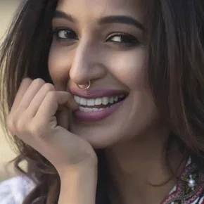 Photo star :  Tirrtha Murbaadkar