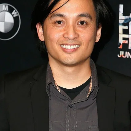  Viet Nguyen