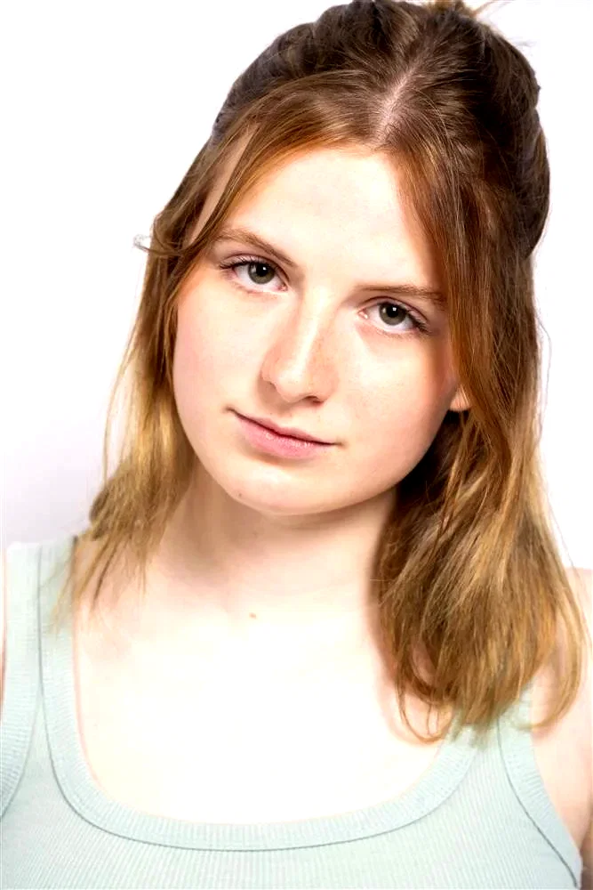 Chloé Barkoff-Gaillard
