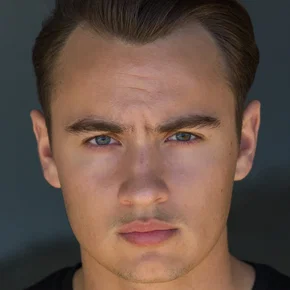Photo star :  Brandon Thomas Lee