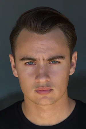  Brandon Thomas Lee photo