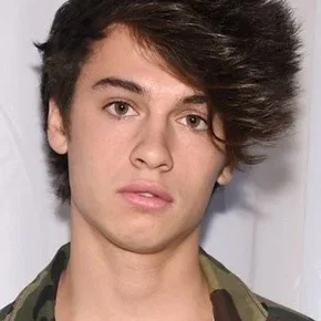 Photo star :  Dylan Jagger Lee