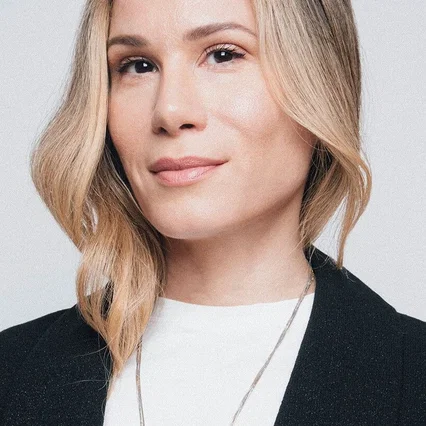  Mariana Brennand Fortes