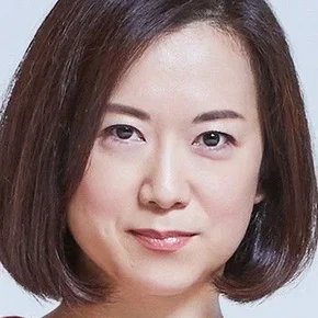 Photo star :  Emi Wakui