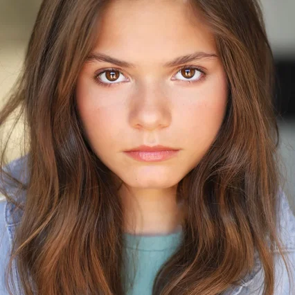  Ava Torres