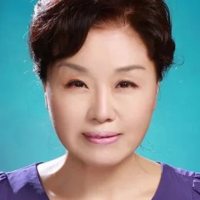 Photo star :  Ban Hye-ra