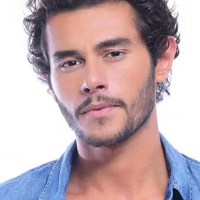Photo star :  Cem Belevi
