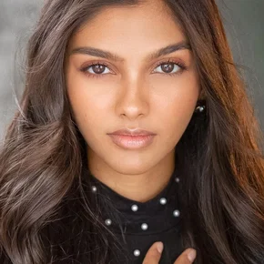 Photo star :  Brenna Marie Narayan