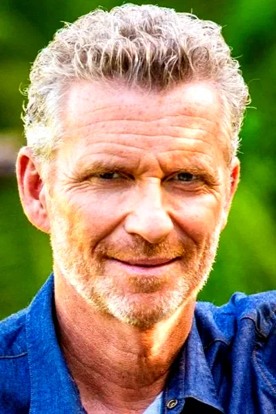  Denis Brogniart