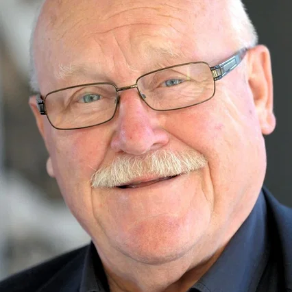  Hans Teuscher