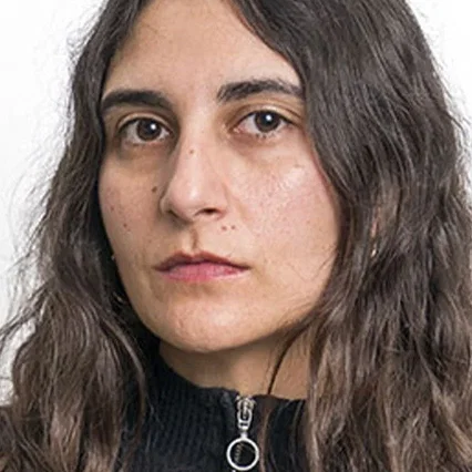  Herminia Loh