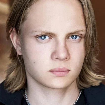  Alexander Davis