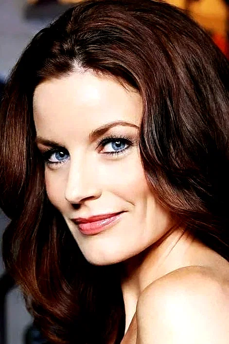  Laura Leighton