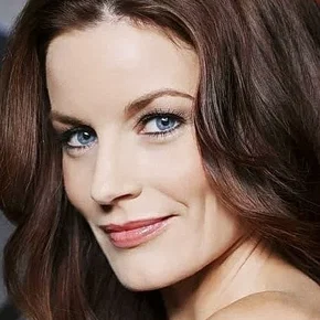 Photo star :  Laura Leighton