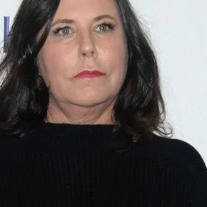 Photo star :  Marlene King