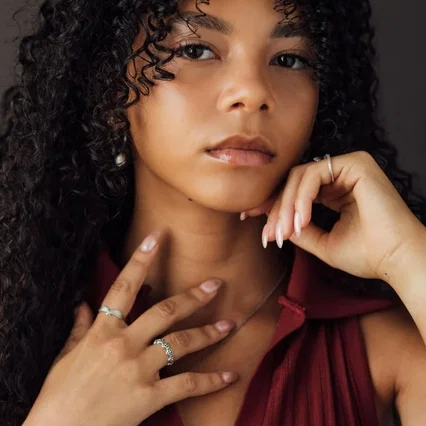  Simone Miller