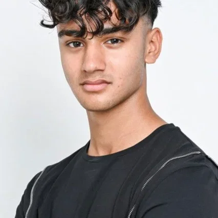  Kaizer Akhtar