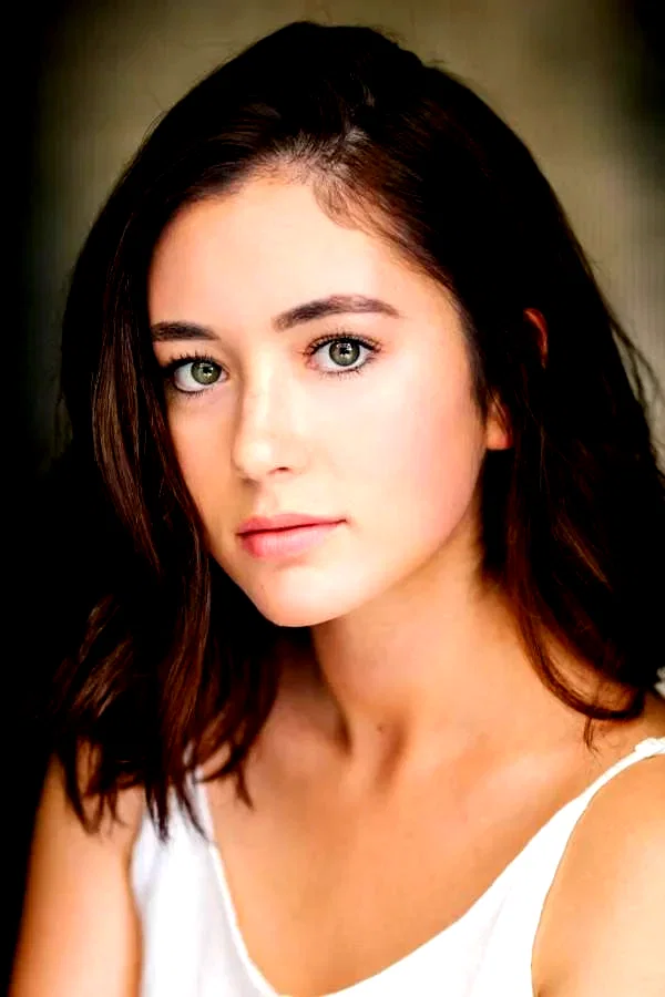  Madeleine Adams