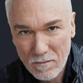 Photo star :  Patrick Page