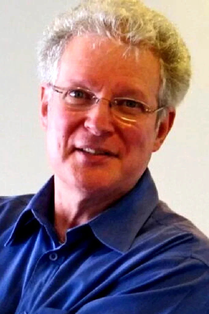  Ronnie Le Drew