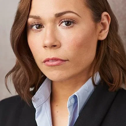  Amanda Knapic