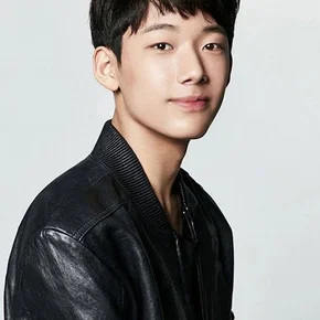 Photo star :  Jung Taek-hyeon