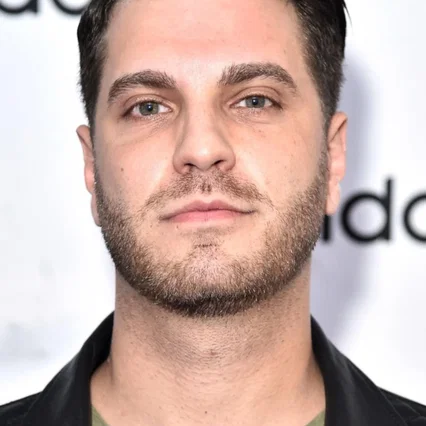  Spencer Charnas