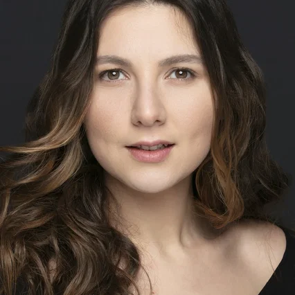  Gamze Karaduman