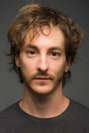  Esteban Kukuriczka photo
