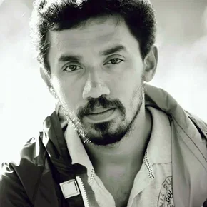 Photo star :  Midhun Manuel Thomas