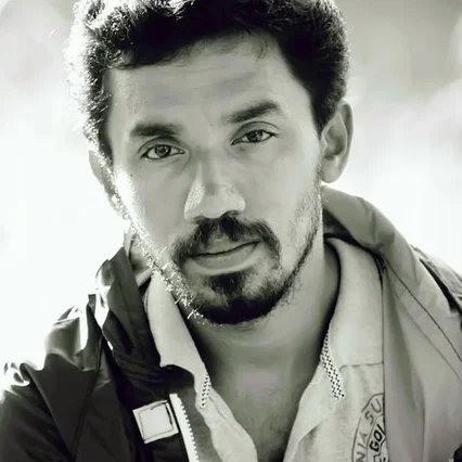  Midhun Manuel Thomas