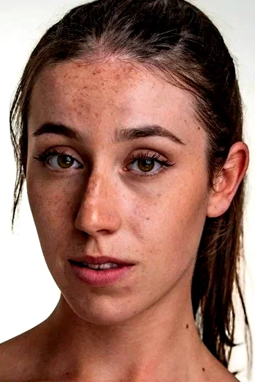  Chloe Endean