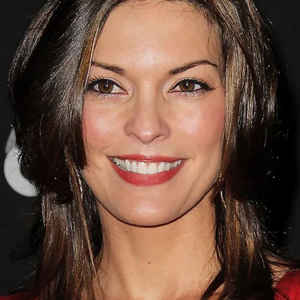  Alana de la Garza