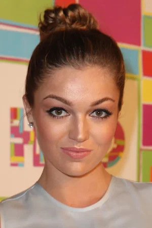  Lili Simmons