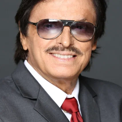  Sanjay Khan
