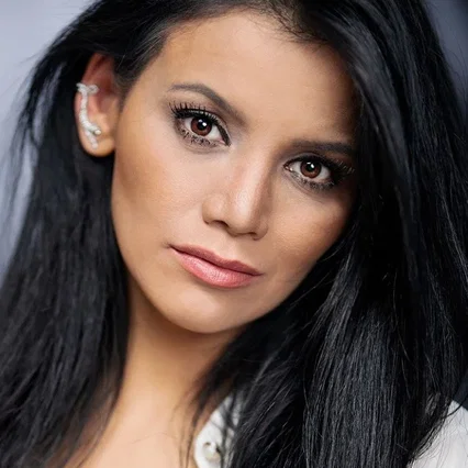  Elham Erfani