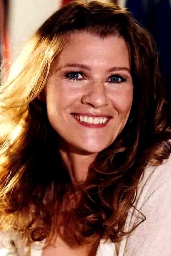  Louise Fribo