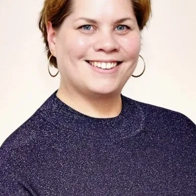  Katy Brand