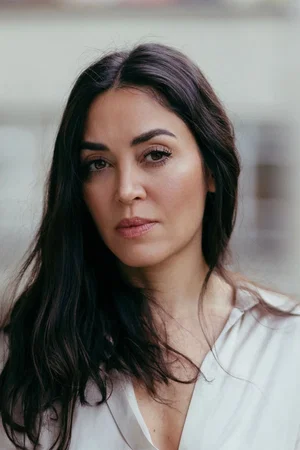  Mona Pirzad