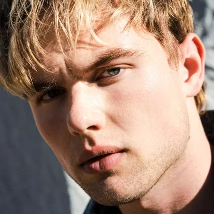  Garrett Wareing