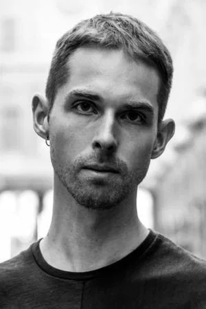  Nicolas Graux