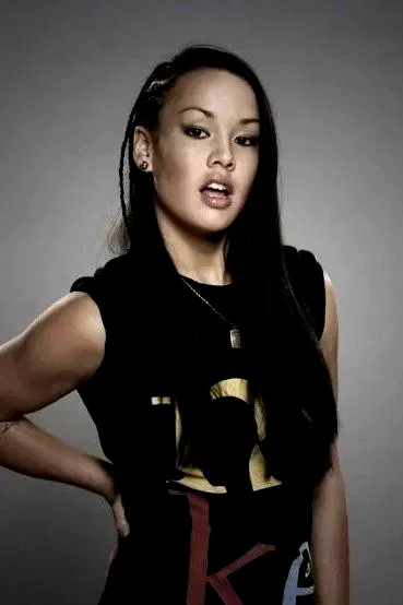  Stephanie Nguyen