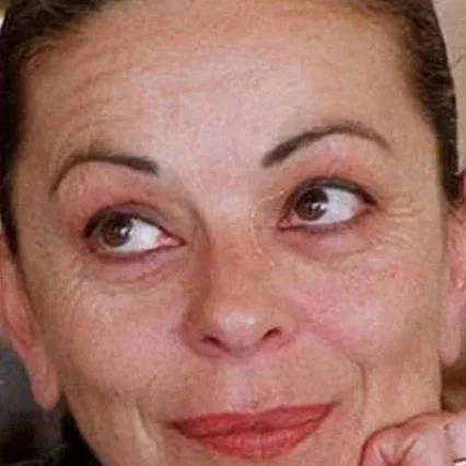  Chantal Contouri