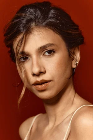  Júlia Portes photo