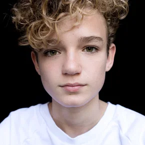 Photo star :  Harry McMillan-Hunt