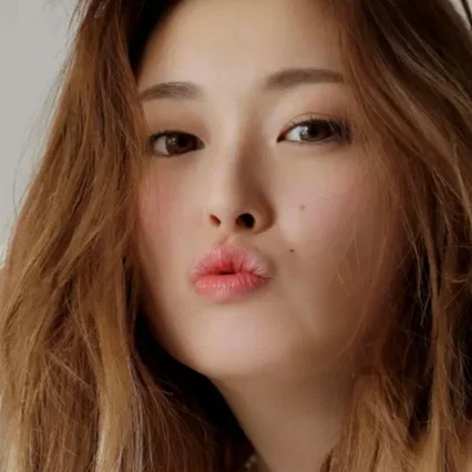  Yuna Kogawa