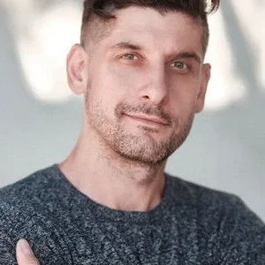  Gabriel Bienczycki