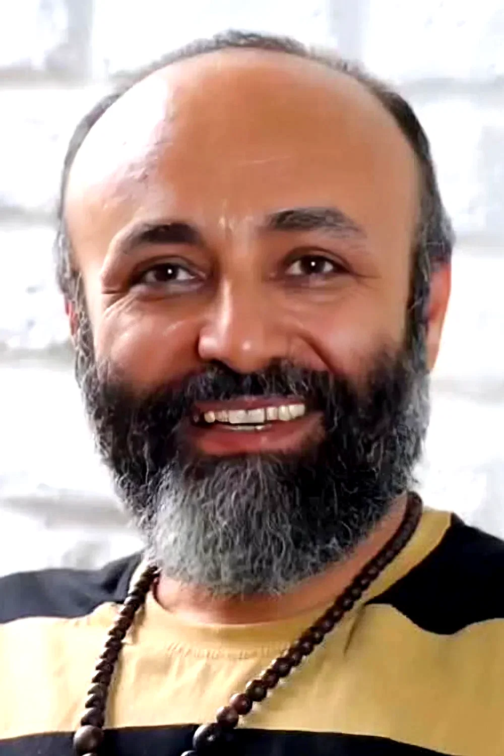  Nader Naderpour