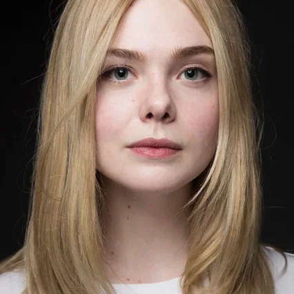 Elle Fanning