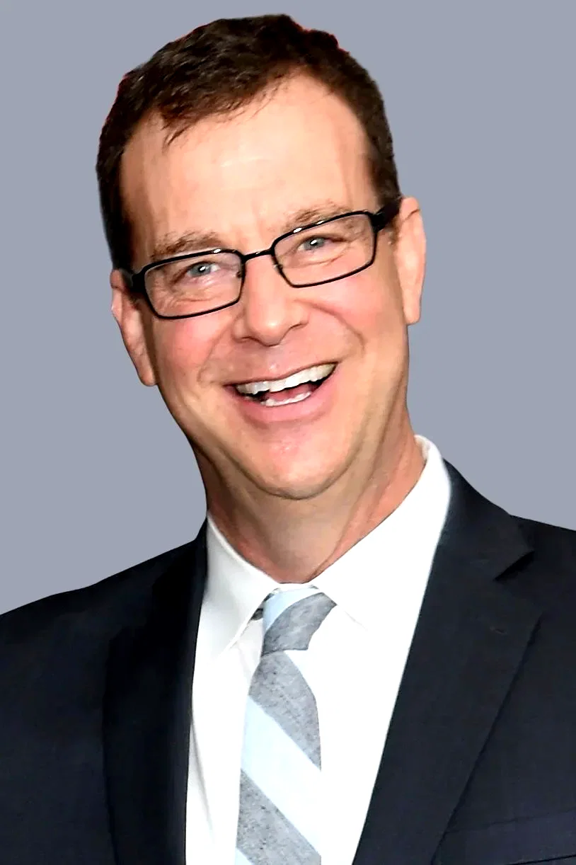  Douglas Petrie